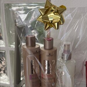 Schwarzkopf BLONDME Hair Care Set